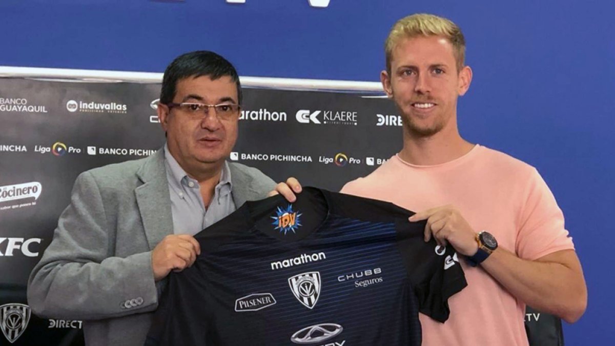 Santiago Morales con el ex numantino Dani Nieto. HDS