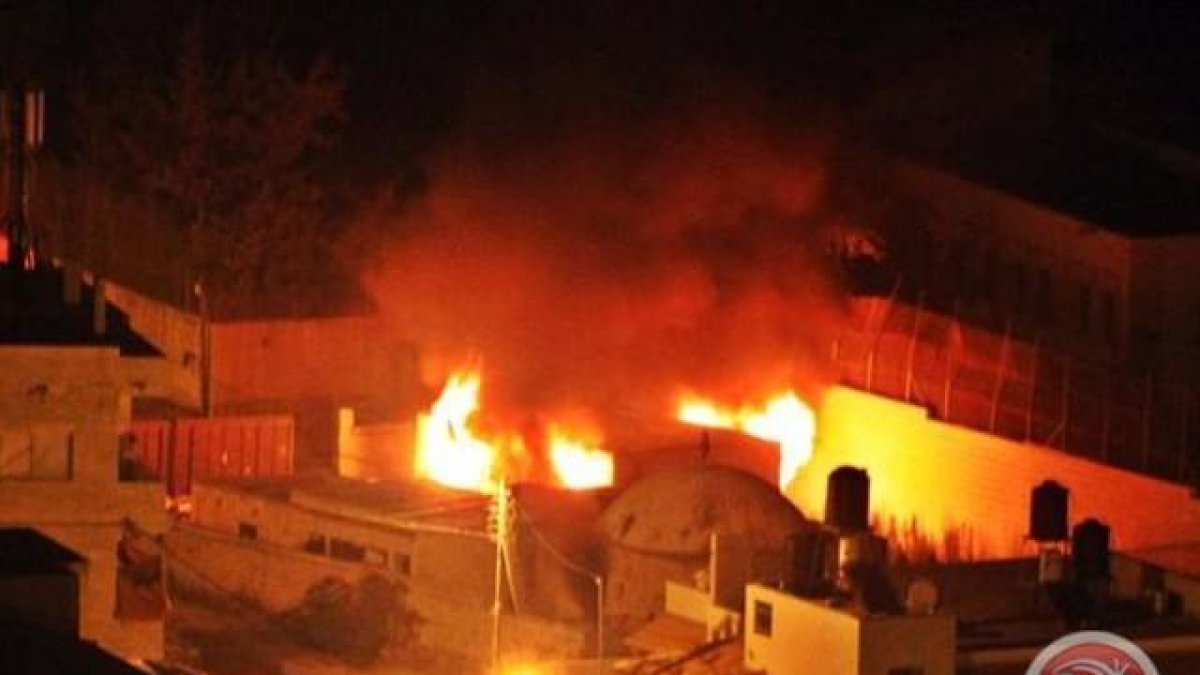Incendio en la tumba del patriarca José.-