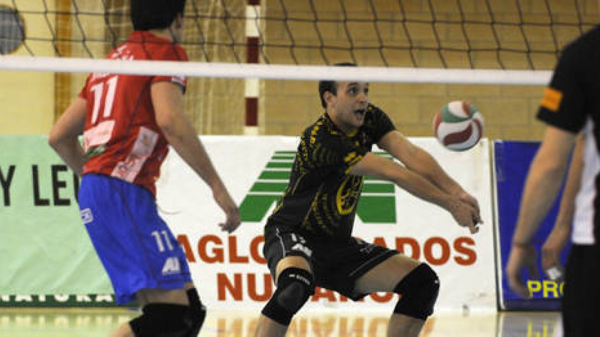 Los rojillos quieren empezar el play off con buen pie. / V. Guisande-