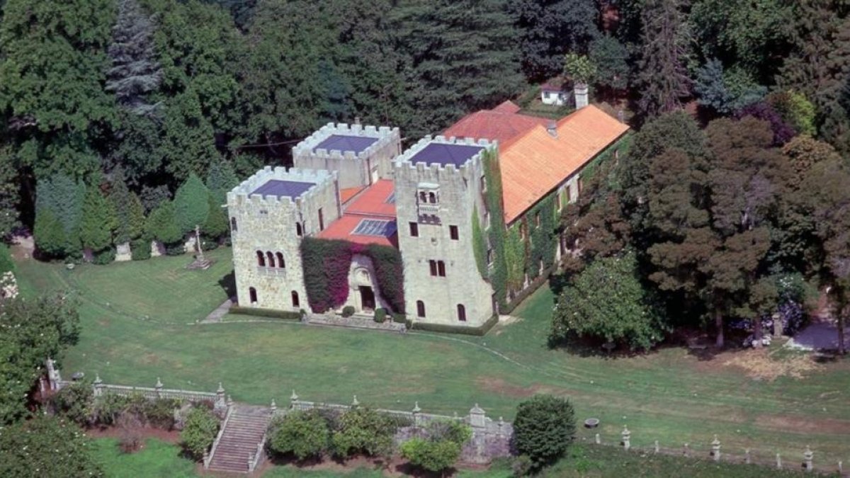 Vista aérea del Pazo de Meirás, en la localidad de Sada (A Coruña).-PERIODICO (COVER / XURXO LOBATO)