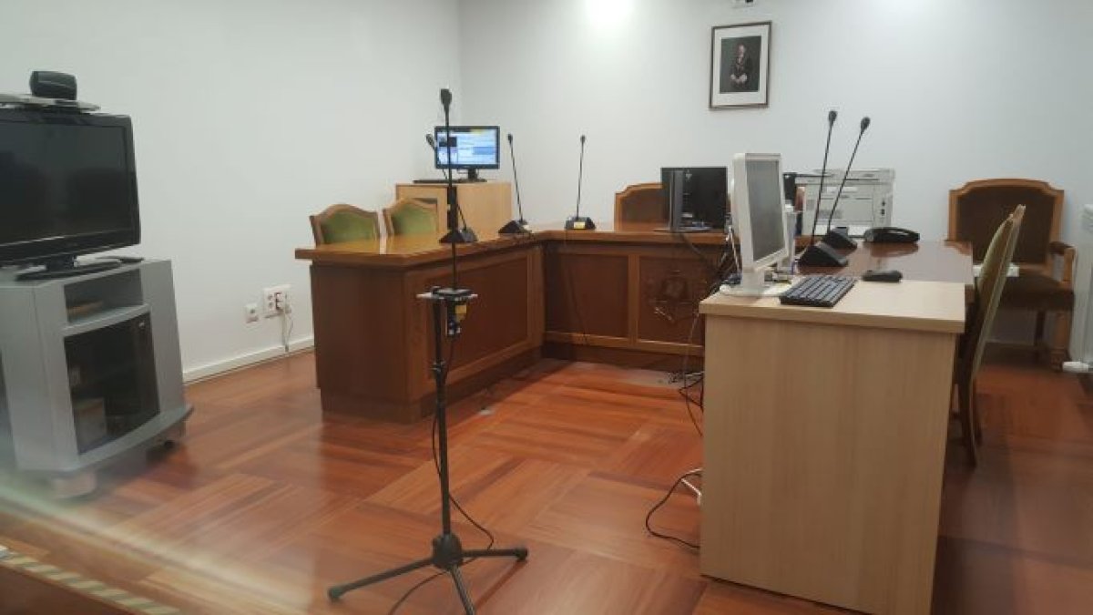 Sala de vista del nuevo Juzgado de Guardia que entra hoy en funcionamiento. HDS