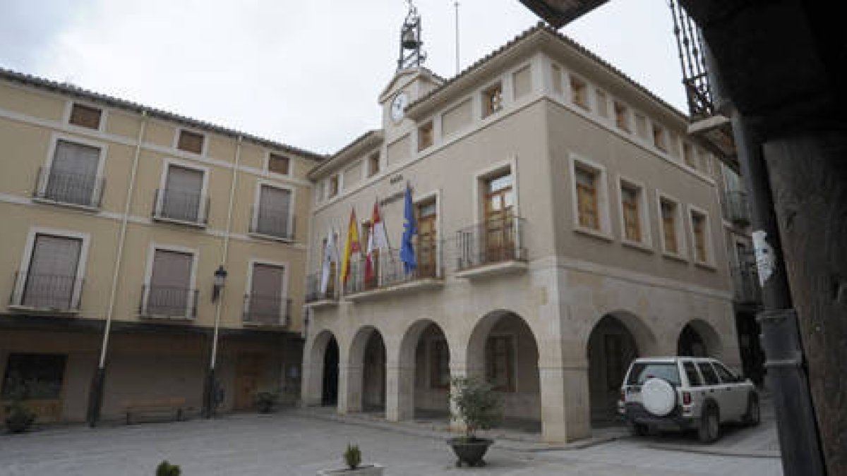 Ayuntamiento de San Esteban/ HDS