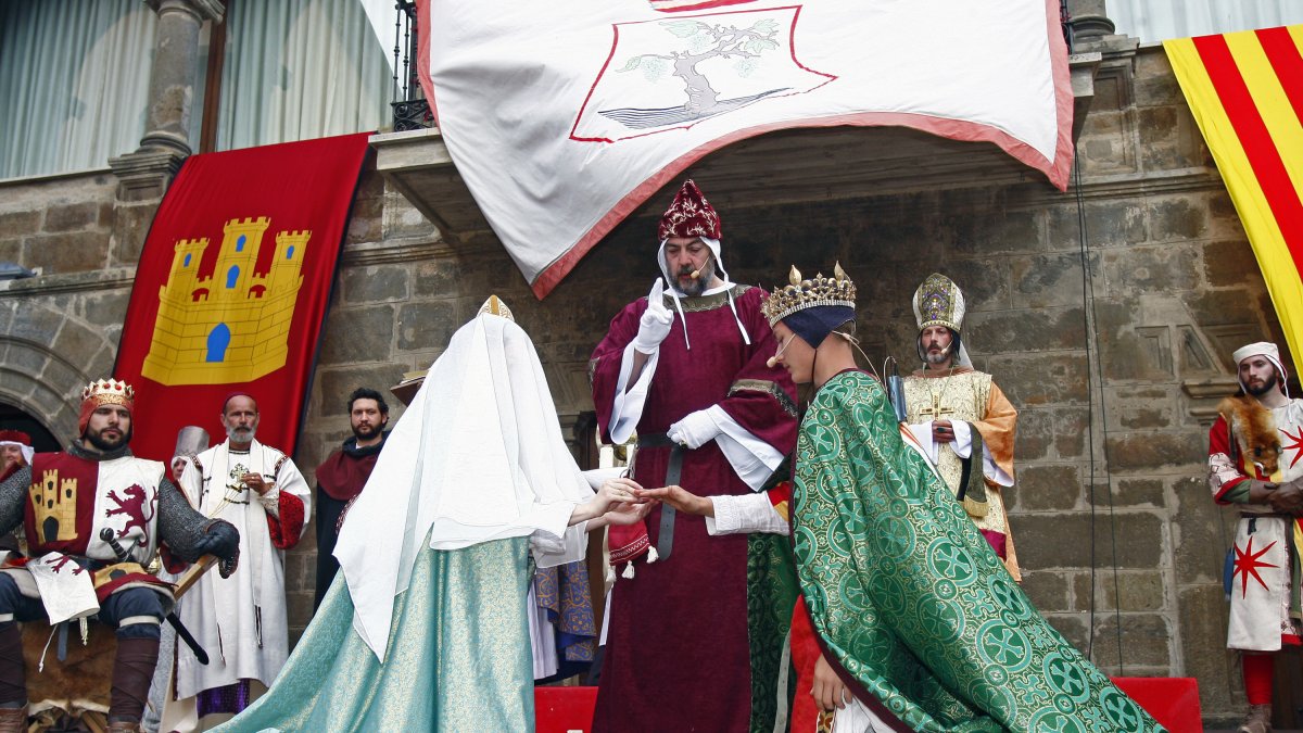 Escenificación de la boda real en la localidad soriana de Ágreda en una foto de archivo.-HDS