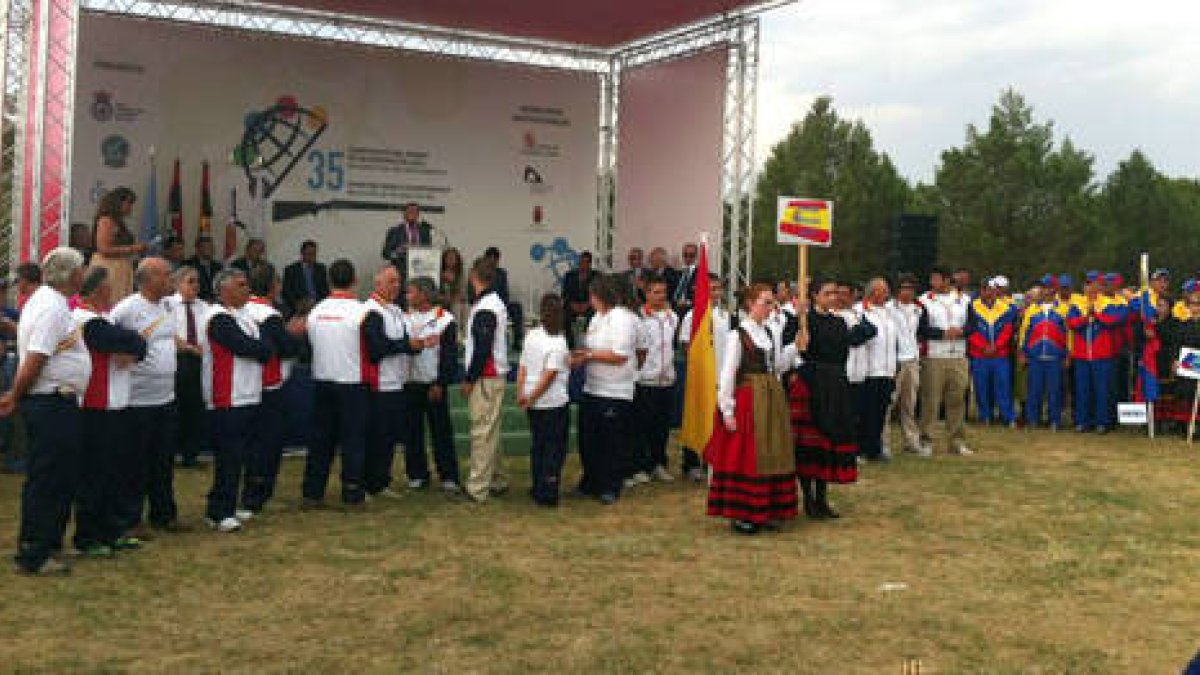 Desfile del equipo español en la ceremonia de ayer. / F. A.-