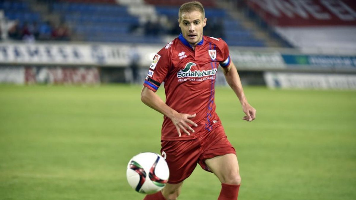 El jugador del C.D. Numancia, Adrián Ripa.-VALENTÍN GUISANDE