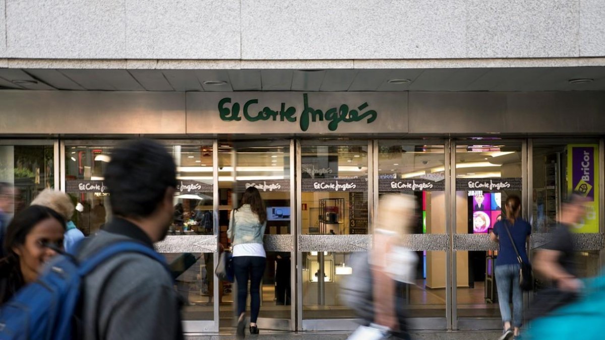 Fachada del Corte Inglés de Callao. /-LUCA PIERGIOVANNI (EFE)
