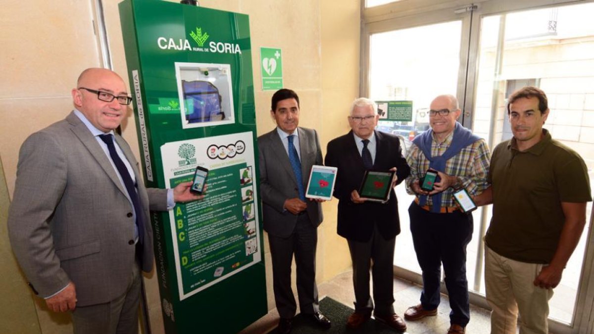 La nueva aplicación de la Fundación Científica Caja Rural fue presentada ayer en la sede de le entidad financiera.-Álvaro Martínez