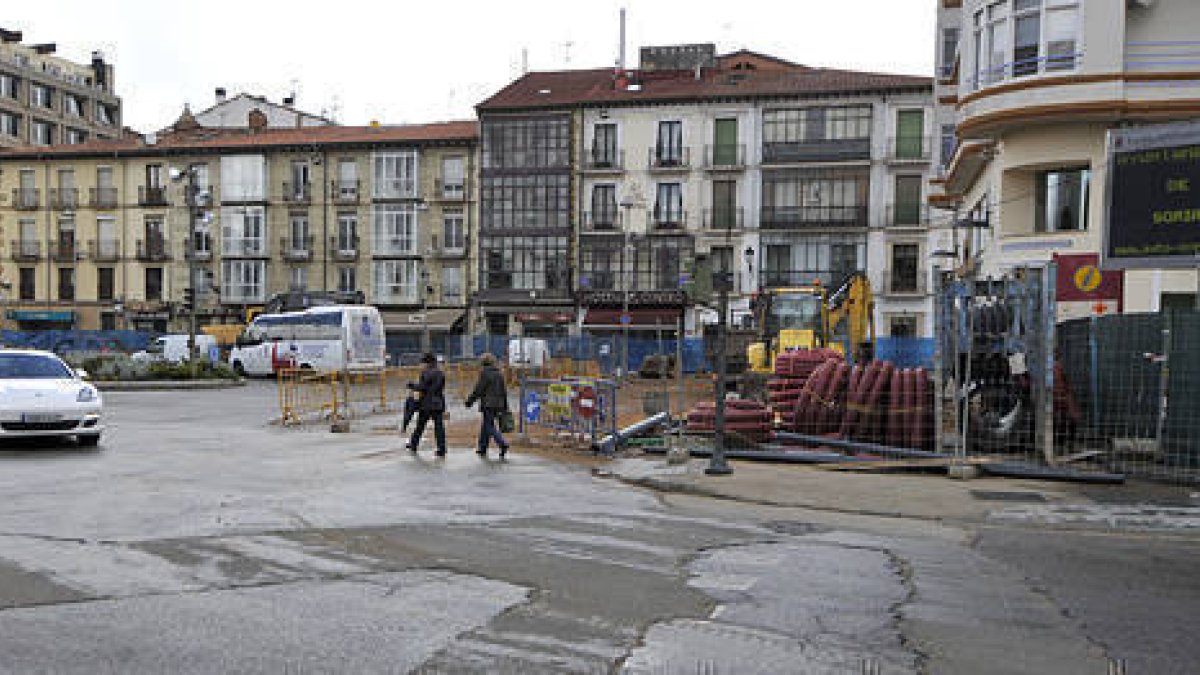 Las obras en Mariano Granados. / VALENTÍN GUISANDE-