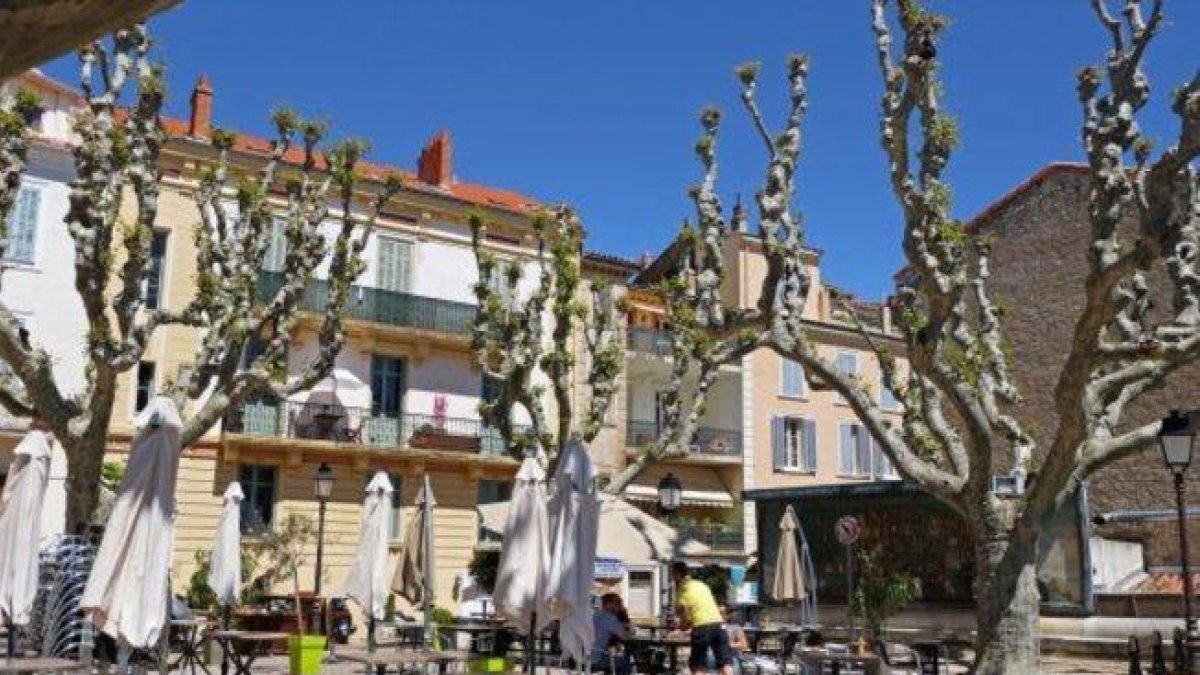 Le Canet, cerca de Niza.-