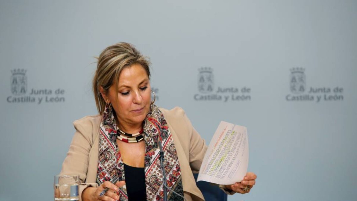 La vicepresidenta de la Junta y portavoz, Rosa Valdeón, durante la rueda de prensa posterior a la reunión del Consejo de Gobierno de Castilla y León-Ical