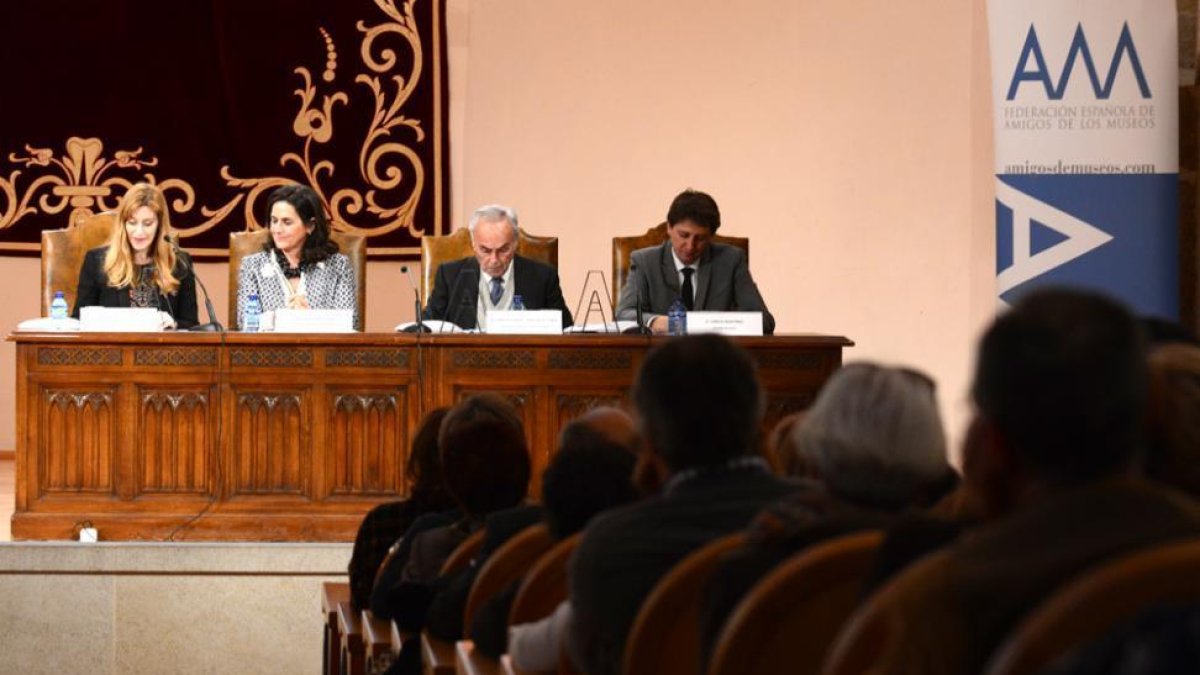 La conferencia inaugural resultó de gran interés.-Álvaro Martínez