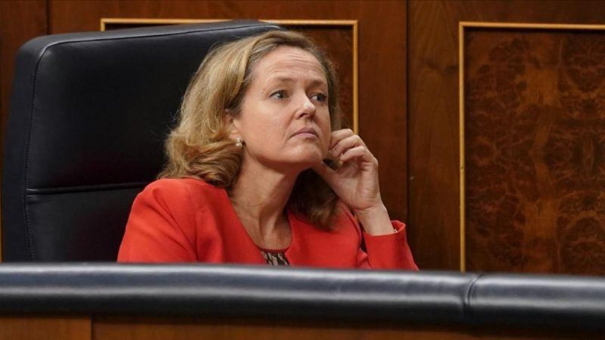 La ministra de Hacienda, Nadia Calviño, en el Congreso de los Diputados, en una imagen de archivo.-JOSE LUIS ROCA