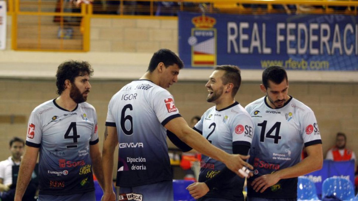 Igor da Silva y Manu Salvador, en un partido anterior.-MARIO TEJEDOR