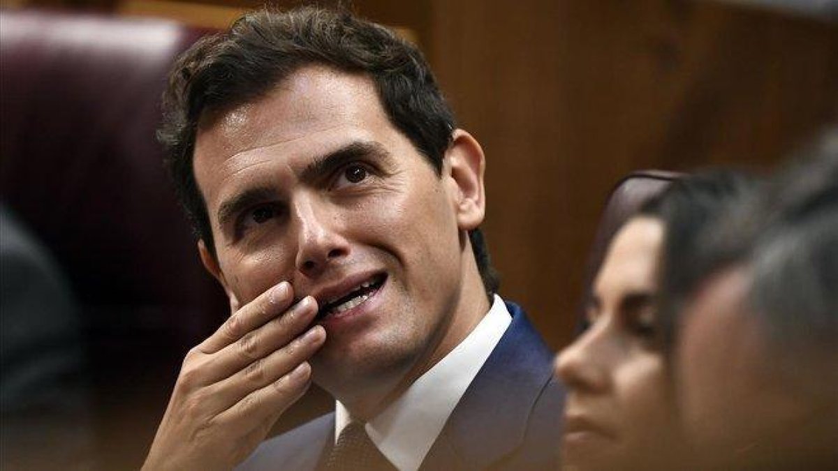El líder de Ciudadanos, Albert Rivera, en el debate de investidura.-AFP / ÓSCAR DEL POZO