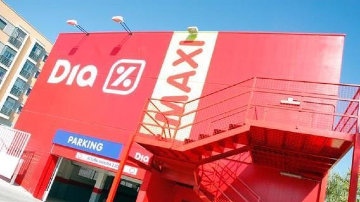 Un supermercado Dia Maxi.-