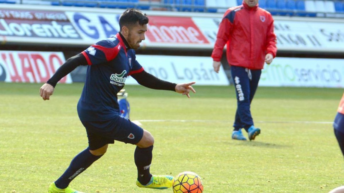 Jorge Díaz durante un entrenamiento.-ÁLVARO MARTINEZ