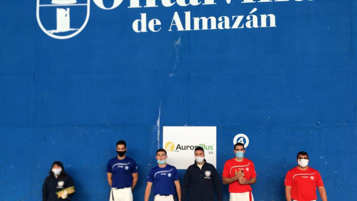 La segunda jornada de la Liga de Castilla y León de pelota se celebró ayer en Ontalvilla de Almazán. HDS