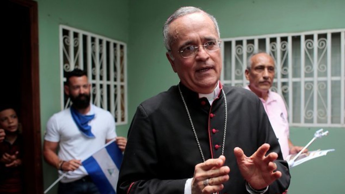 El obispo nicaragüense Silvio Báez durante una ceremonia eclesiástica.-REUTERS