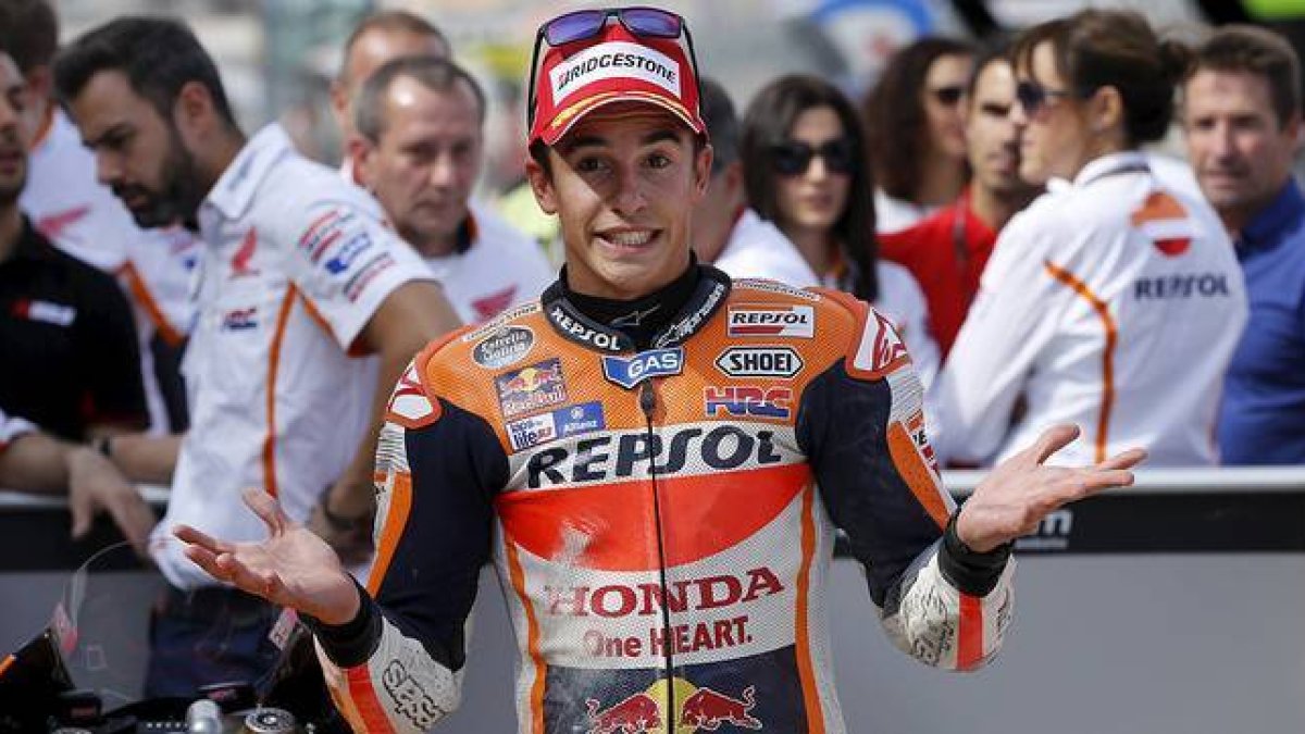 Marc Márquez, tras conseguir la 'pole position' del GP de Aragón con una vuelta de récord.-REUTERS / MARCELO DEL POZO