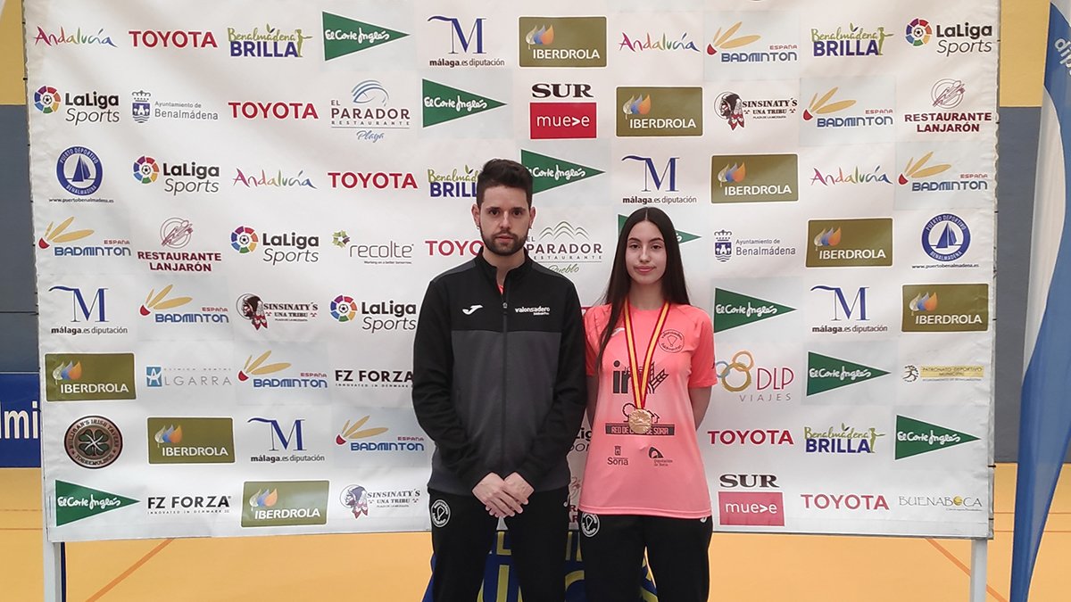 Carmen Carro junto a su entrenador Carlos Palero. HDS