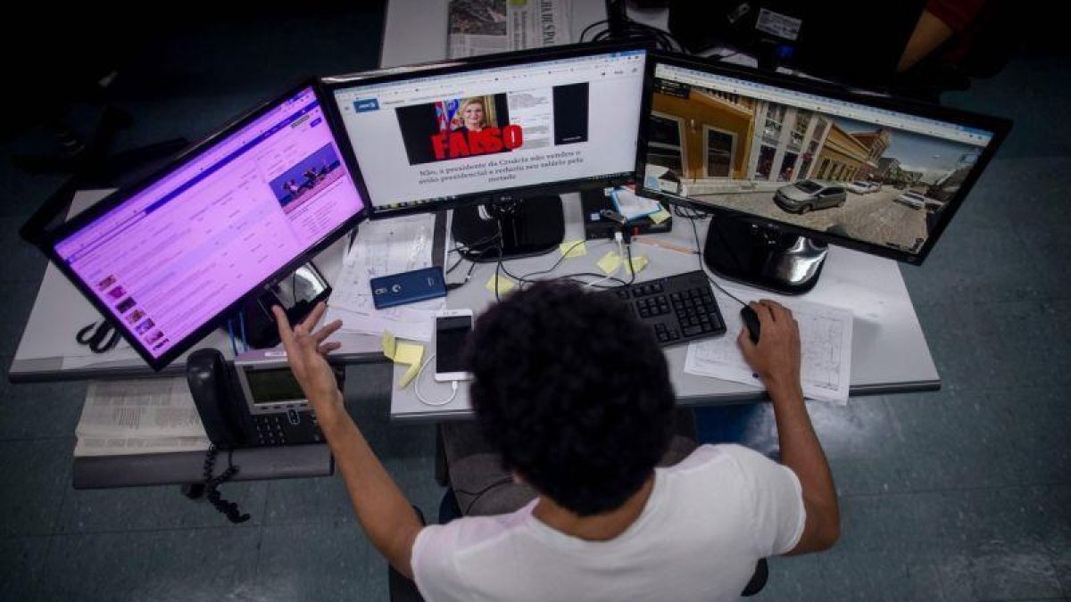 Estas cuentas invirtieron cerca de 30.000 dólares en publicidad en Facebook e Instagram y organizaron ocho eventos entre sus seguidores.-AFP