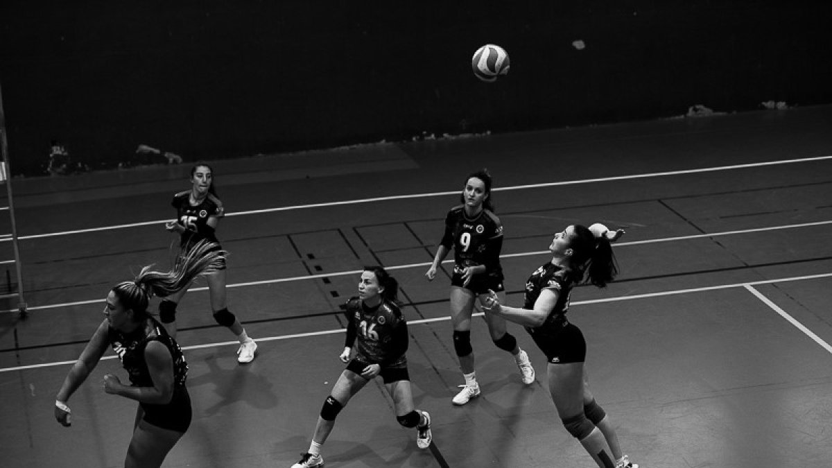 Gran Partido de las chicas de Daniel González ante el líder. HDS