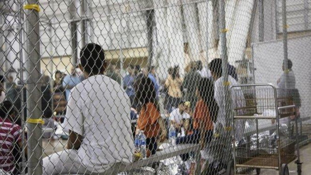 Centro de detención de migrantes den los Estadpos Unidos.-