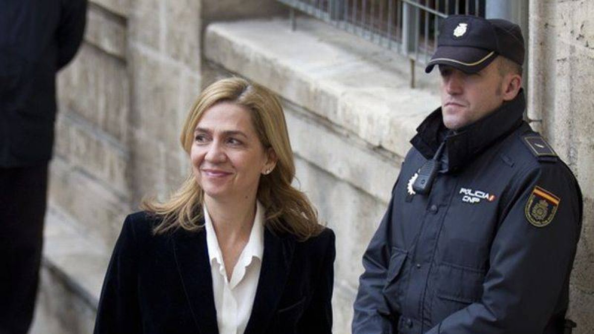 La infanta Cristina a su llegada a los juzgados de Palma, en los que declaró el 8 de febrero.-Foto: JAIME REINA / AFP