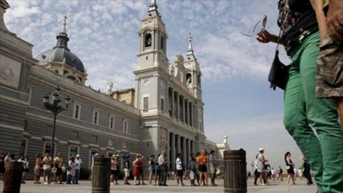 Imagen de la madrileña catedral de La Almudena.-JOSÉ LUIS ROCA