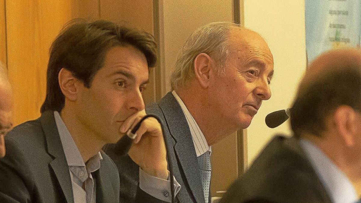 Luis Javier Samaniego y su padre, Luis Alberto, dos de los cuatro acusados.-- J. M. LOSTAU