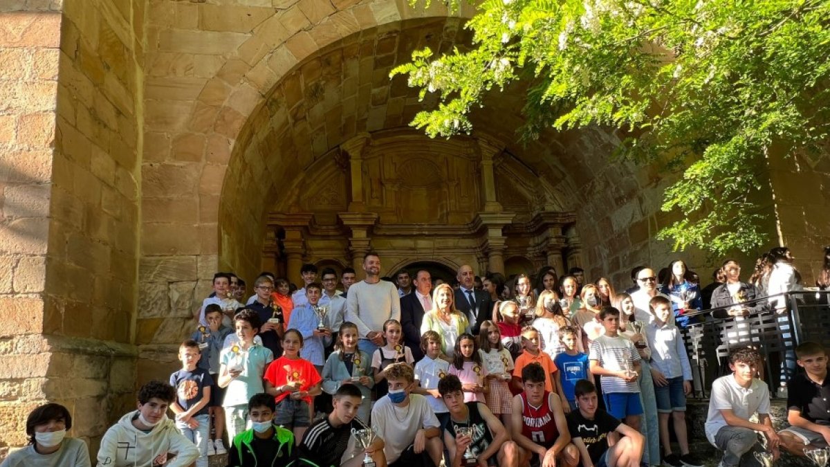 Galardonados en los Juegos Escolares. HDS
