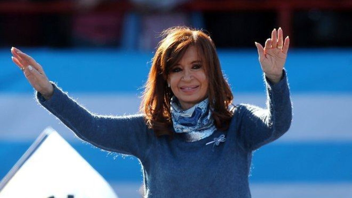 Cristina Fernandez de Kirchner podría ir a prisión por supuestos sobornos a empresarios.-REUTERS