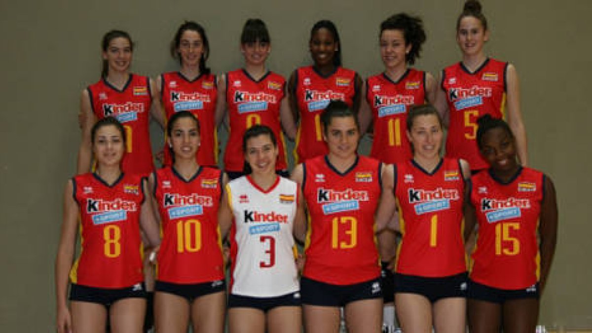 Las chicas del Caep ganaron el año pasado el Torneo 8 Naciones. / RFEVB-