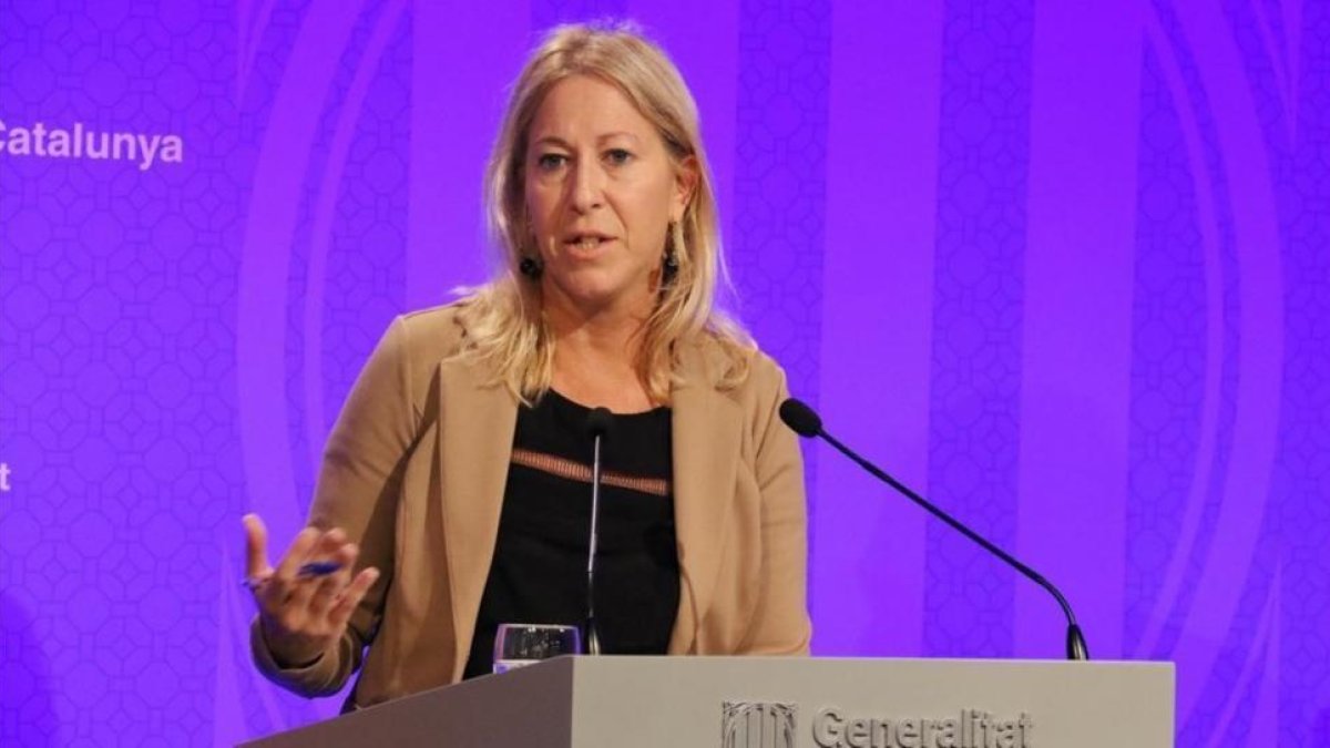 La 'consellera' de Presidència y portavoz del Govern, Neus Munté.-ACN / JORDI BATALLER