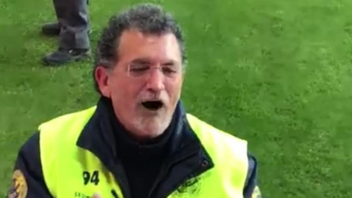 Imagen del doble 'Rajoy' en Los Pajaritos durante el partido del pasado miércoles.-HDS