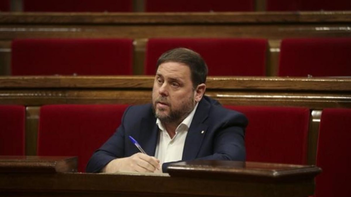 Oriol Junqueras en el Parlament.-DANNY CAMINAL