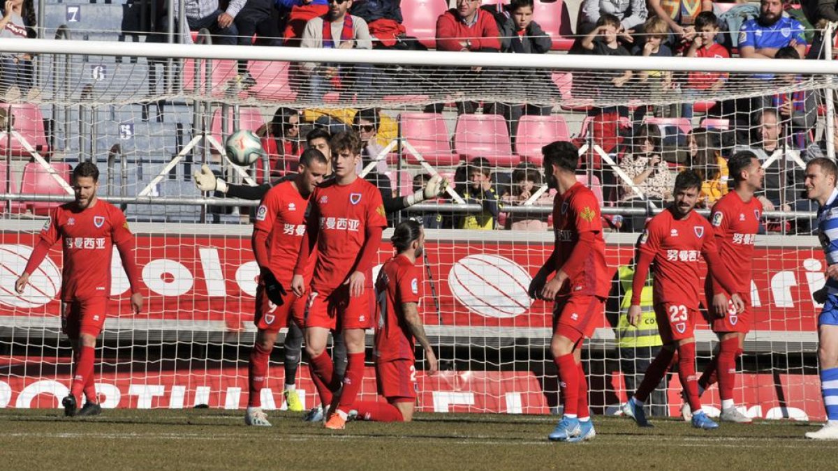 El Numancia encajaba ante el Deportivo la tercera derrota de la temporada jugando como local.-Valentín Guisande