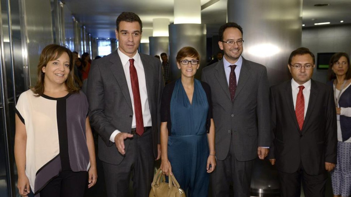 Iratxe García y Pedro Sánchez, en una imagen de archivo durante una reunión en el Congreso.-BERNARDO DÍAZ