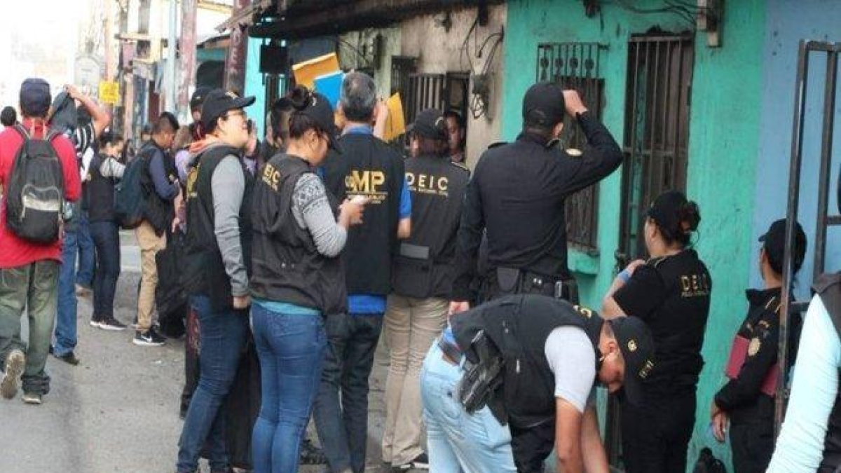 Operativo en contra de la trata de personas en Guatemala.-
