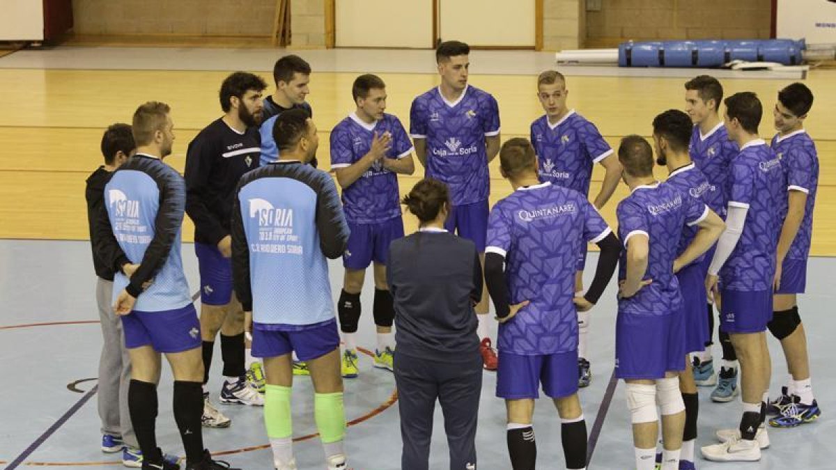 El Río Duero inició ayer los entrenamientos después de unos días de descanso por el parón navideño.-LUIS ÁNGEL TEJEDOR
