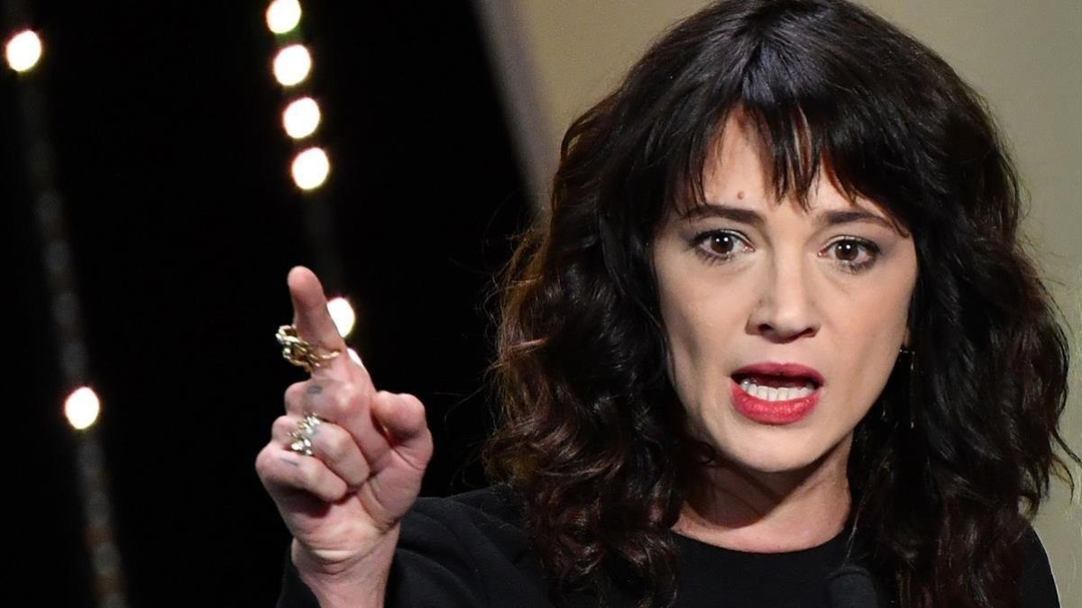 Asia Argento, en la clausura del Festival de Cannes. /-AFP / ALBERTO PIZZOLI