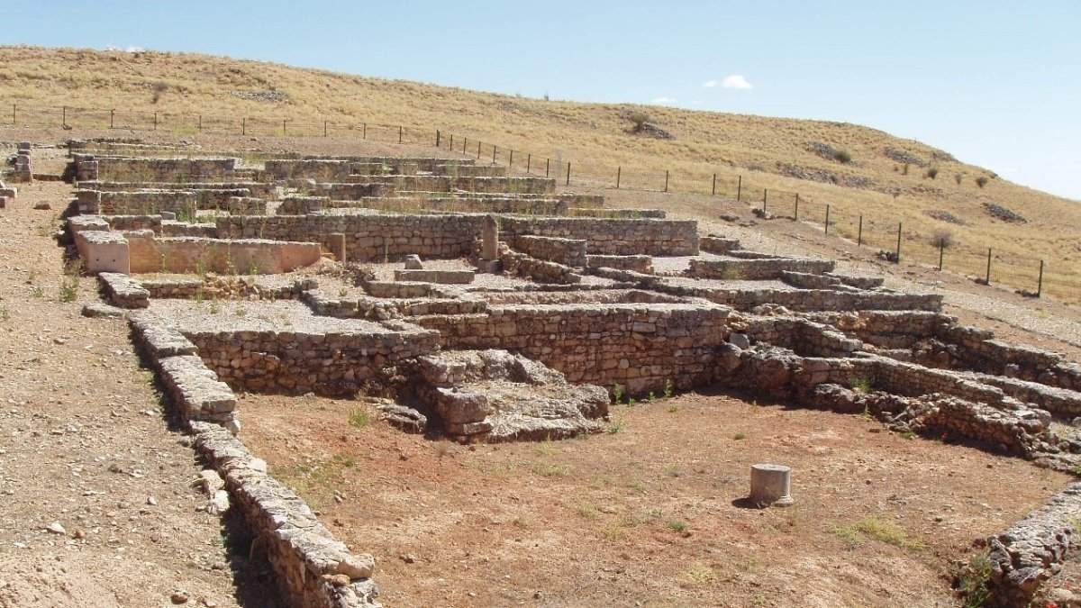 Yacimiento de Uxama.-HDS