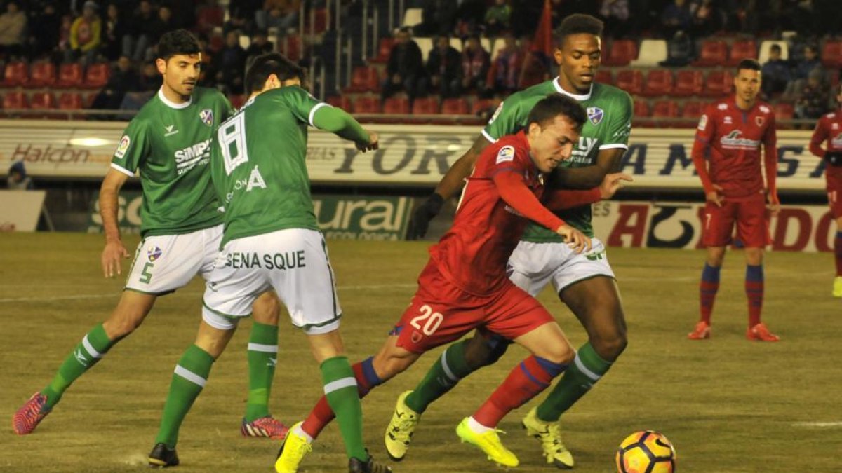 El Numancia empató sin goles en su primer partido de 2'017.-MARÍA FERRER