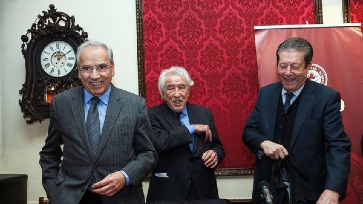 Alfonso Guerra, Manuel Núñez Encabo y Federico Mayor Zaragoza.-CONCHA ORTEGA / ICAL