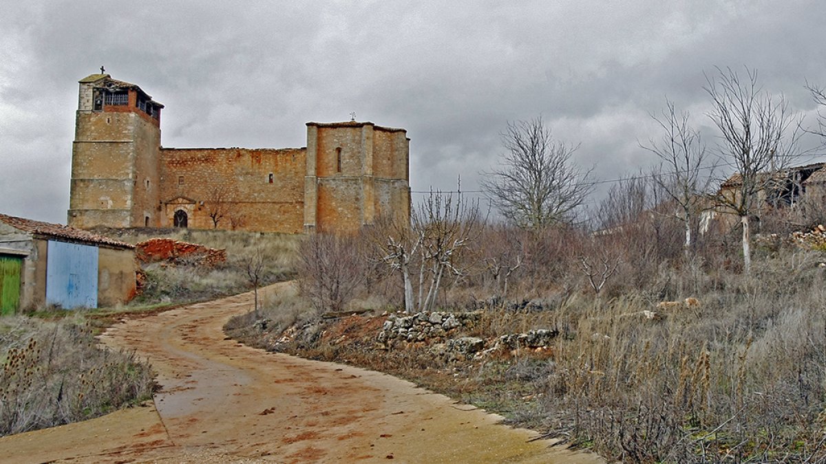 La Revilla de Calatañazor, una de las muchas localidades sorianas con una población mínima. MARIO TEJEDOR