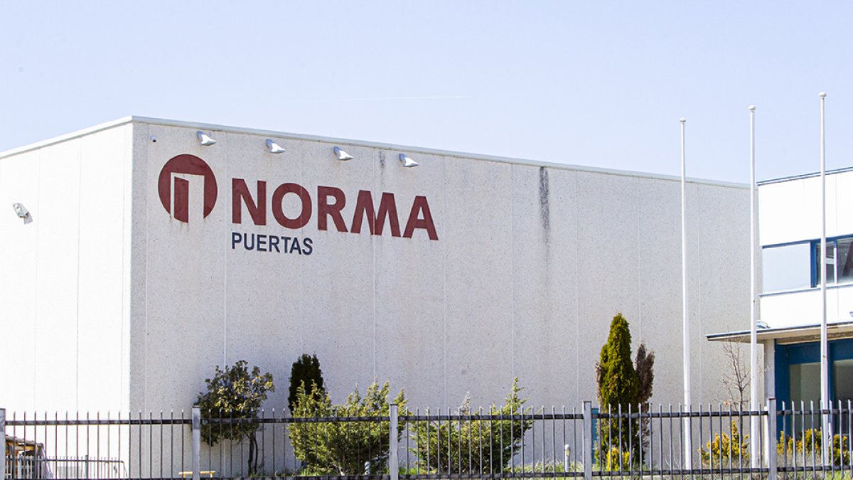 Fábrica de Puertas Normas. MARIO TEJEDOR