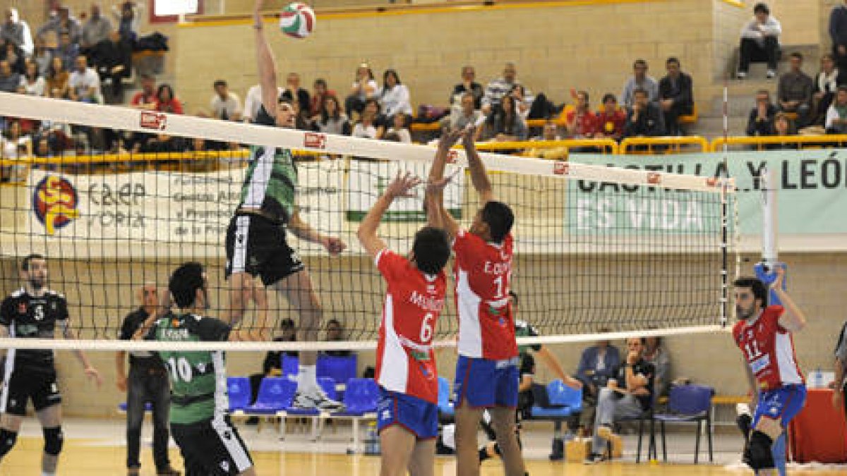 El CMA de Soria durante un partido de la pasada temporada. / VALENTÍN GUISANDE-