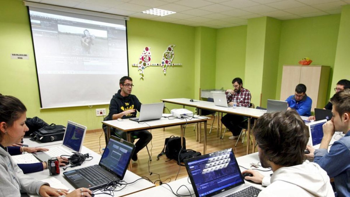 El Centro Cívico Bécquer ofrecerá también un aula de estudio y lectura.-HDS