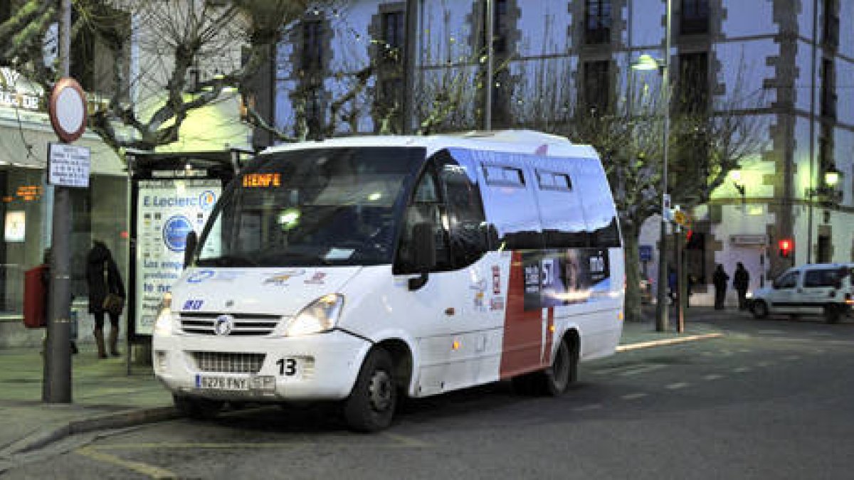 Autobús urbano de Soria. VALENTÍN GUISANDE-