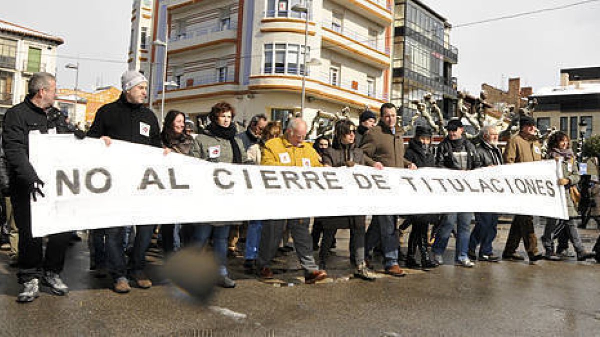 Un momento de la manifestación contra el cierre de Agricolas. / DIEGO MAYOR-